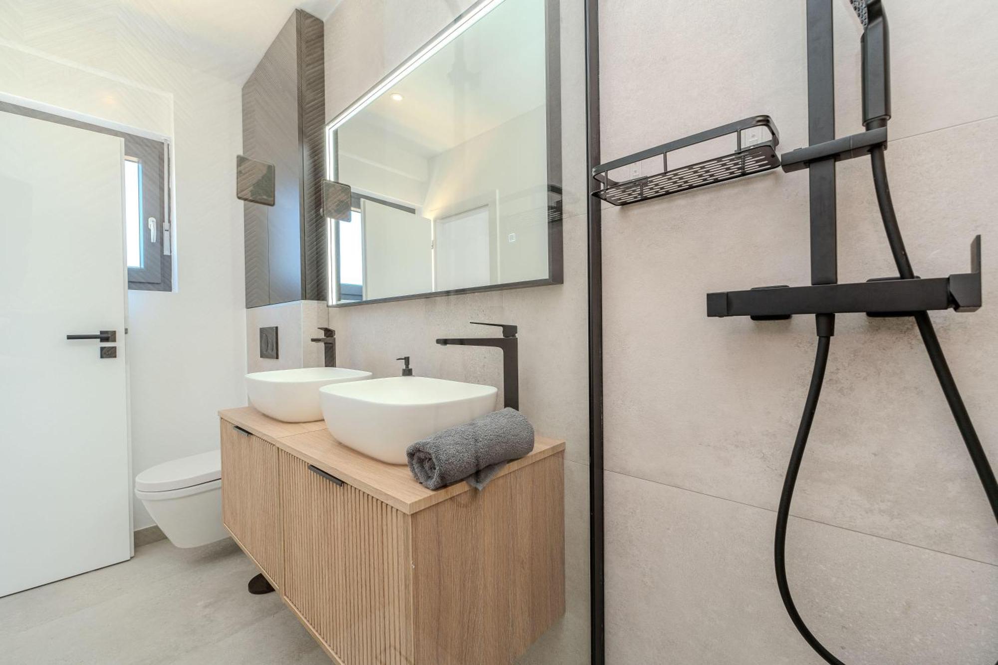 Palazzo By Belmont Realty *